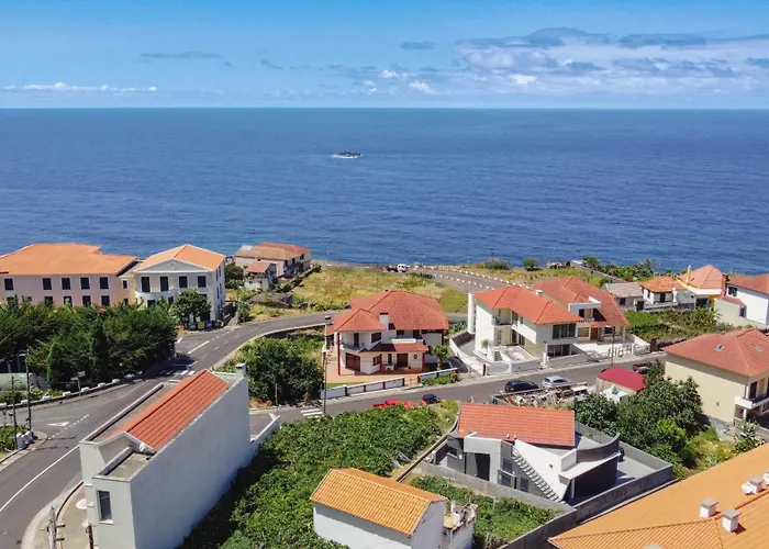 Atlantic Breeze By Atlantic * Porto Moniz